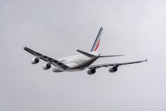 Airbus A380 d'Air France en vol prés de l'aéroport de Roissy-CDG