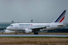 Airbus A318 d'Air France au roulage à l'aéroport de Roissy-CDG