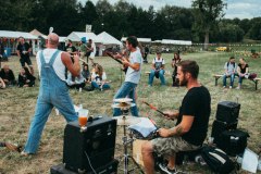 Les Moities d'Cons en concert au festival des Vers Solidaires 16