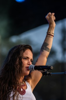 Natalia Doco en concert aux Vers Solidaires 14