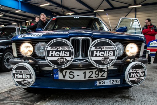 BMW 320 lors du rallye Monte-Carlo Historique