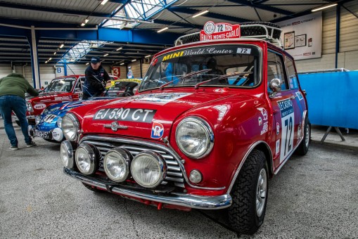 Mini Cooper S lors du rallye Monte-Carlo Historique